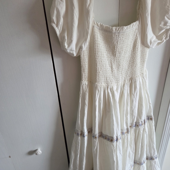 Rachel Zoe Cream Maxi Dress with Floral Accents - Picture 4 of 8